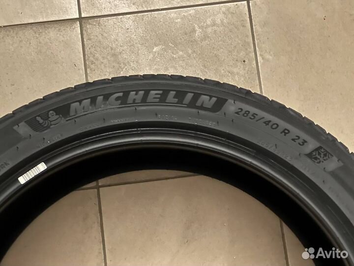 Michelin Pilot Alpin 5 SUV 285/40 R23 111V