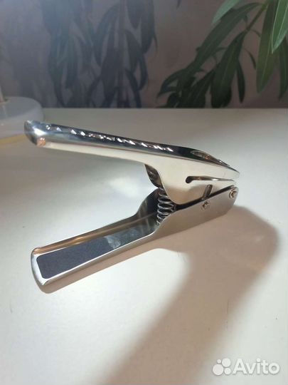 Дырокол Pickmaster для медиаторов