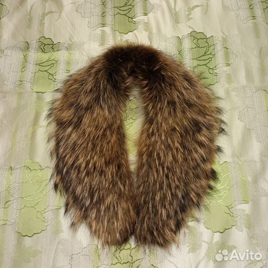 Меховой воротник енот
