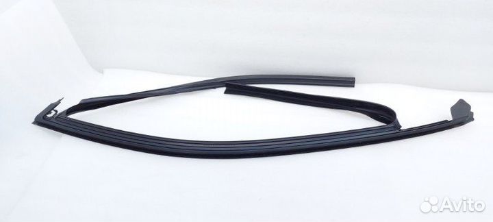 Б/У Б/У Уплотнитель стекла двери Верхний