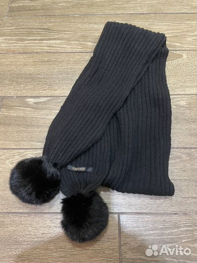 Женский шарф Tom Farr с помпонами