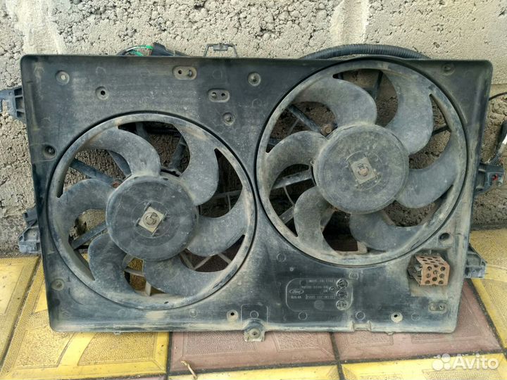 Диффузор.вентилятор охлаждения форд фокус 1