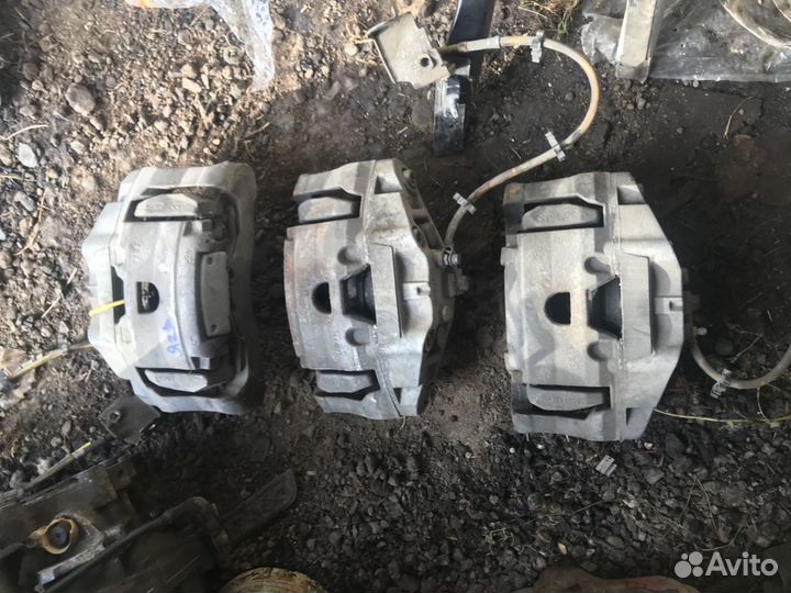 Передние суппорта Jaguar XJ Jaguar XF