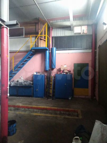 Здание, 645.7 м²