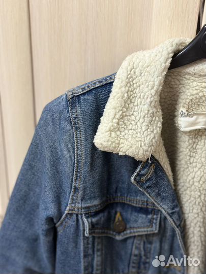 Джинсовая куртка с мехом bershka