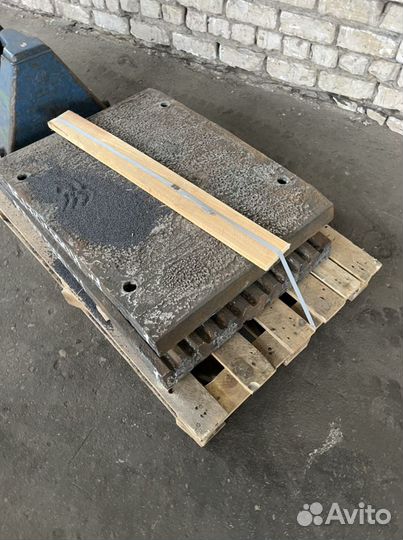 Плиты дробящие Resta 7x5 PEH/0120 DCJ 710*500