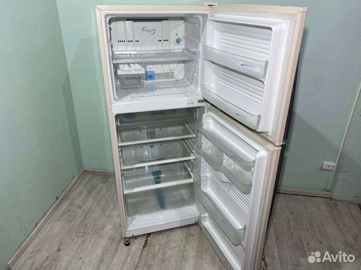 Холодильник Sharp