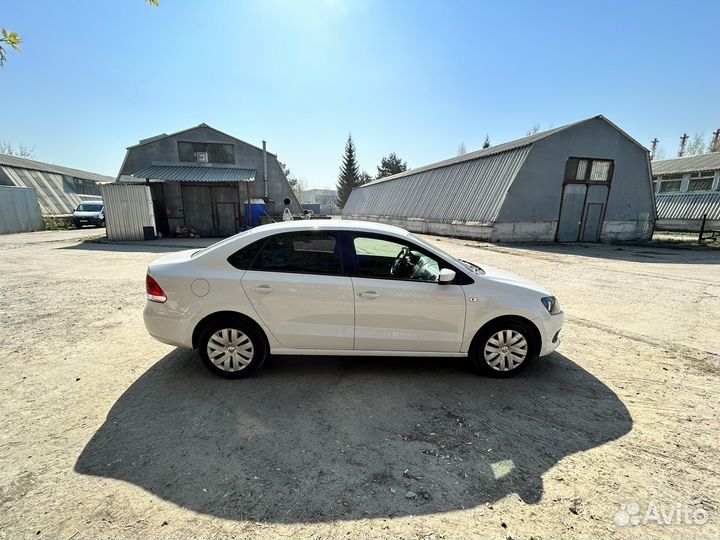 Volkswagen Polo 1.6 AT, 2011, 126 000 км