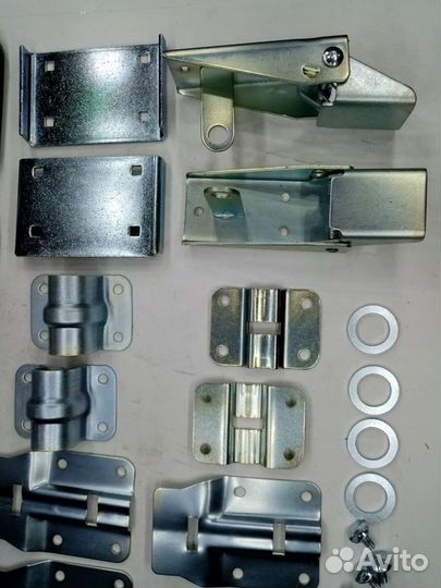 Фурнитура для ворот фургона