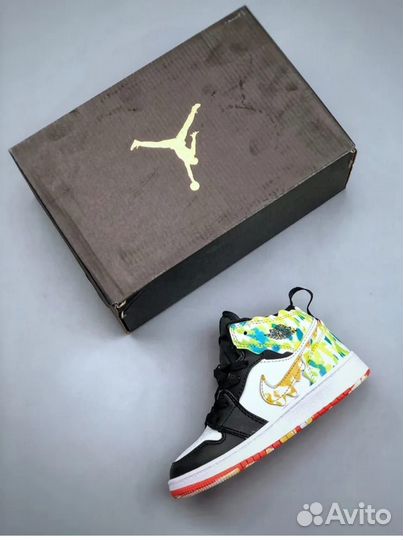 Кроссовки для мальчика новые