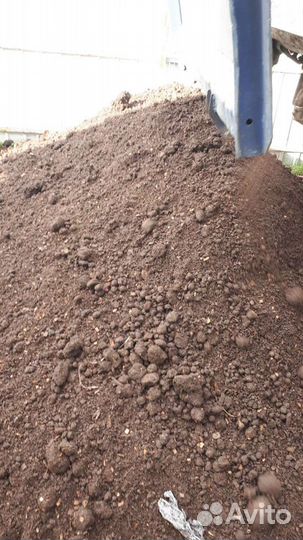 Поверхностный плодородный слой земли чернозем торф