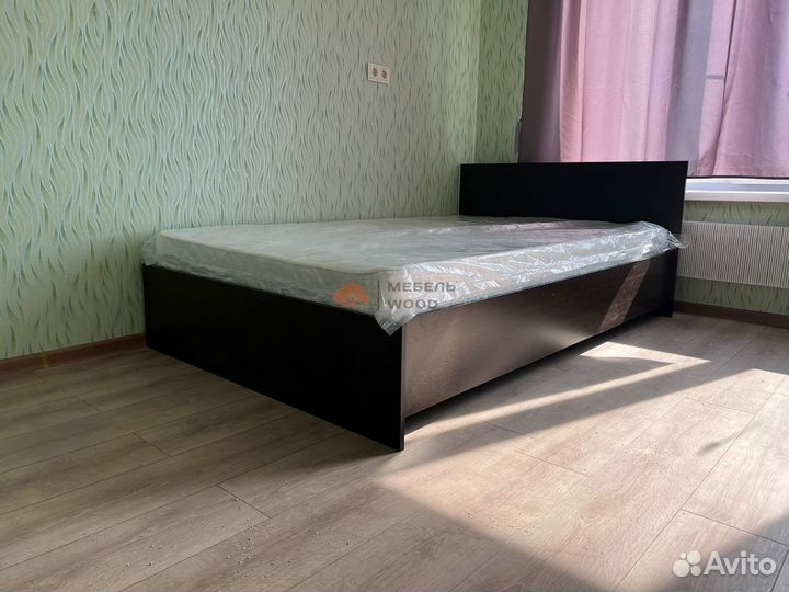 Кровать двухспальная