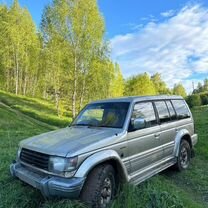 Mitsubishi Pajero 2.5 AT, 1992, 270 000 км, с пробегом, цена 300 000 руб.