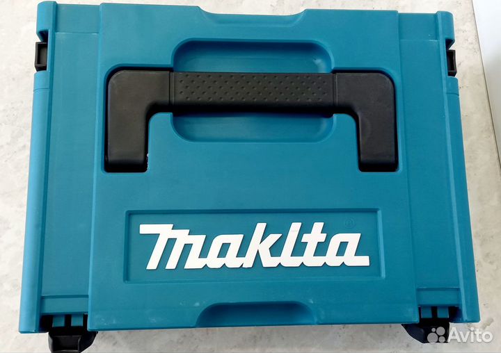 Мощный Шуруповерт makita новый