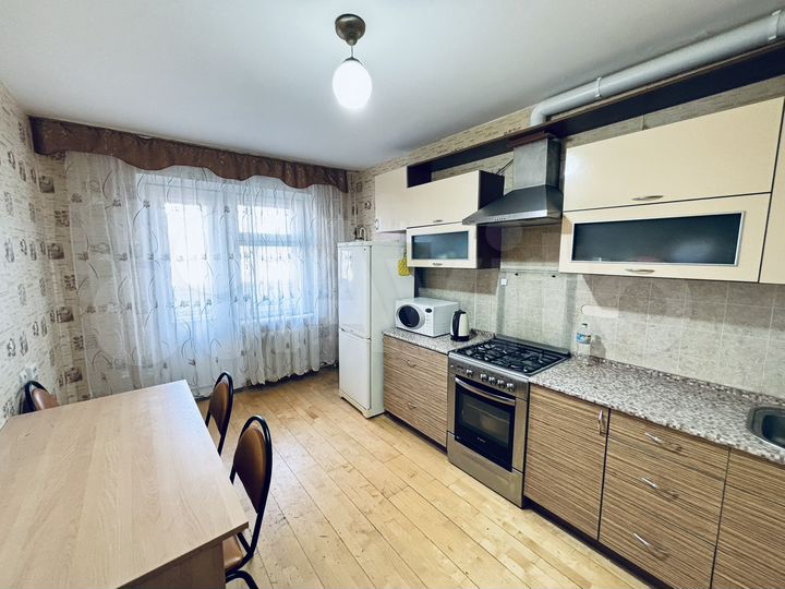 3-к. квартира, 75 м², 1/9 эт.