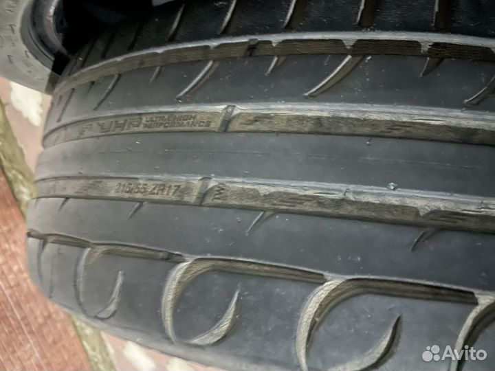 Tigar UHP Ultra High Performance 215/55 R17 98W