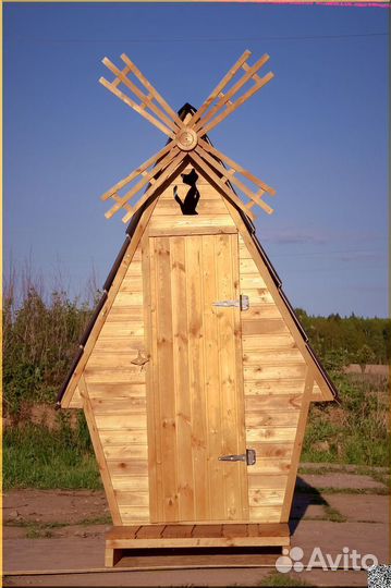 Дачный туалет деревянный