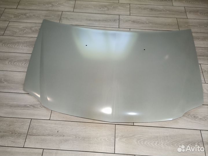 Капот на LADA largus 1е поколение