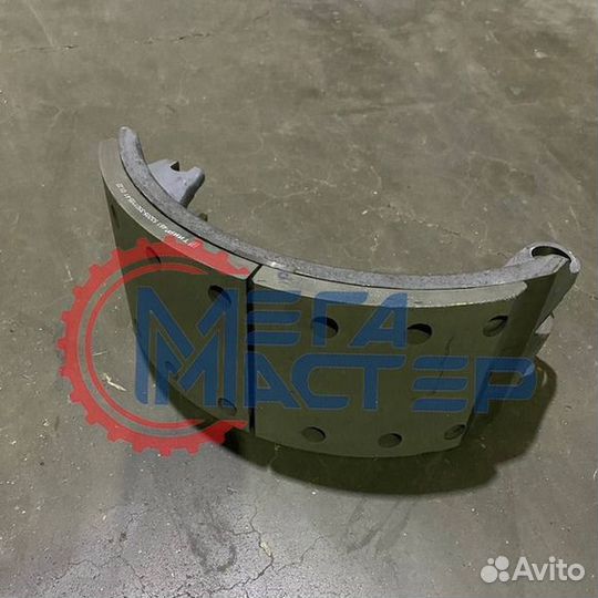 Колодка тормозная в сборе Камаз (на 53229) литая