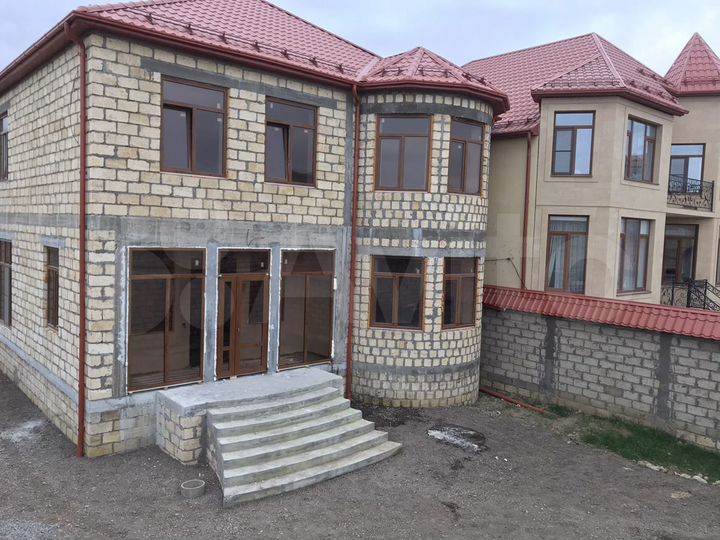 Дом 210 м² на участке 4,5 сот.