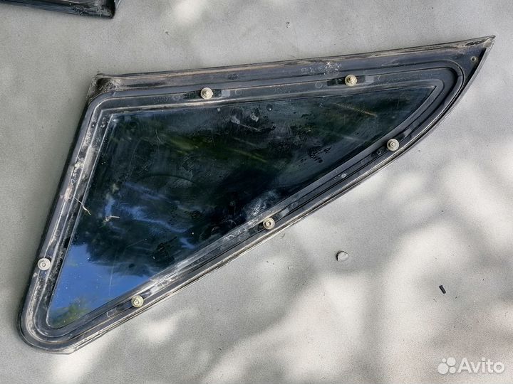 Стекло кузовное глухое заднее VW Passat B3