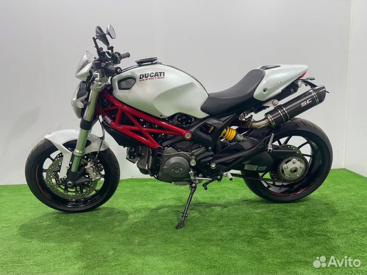 Ducati Monster 796