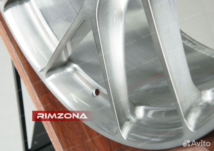 Кованые диски R22 на BMW X7