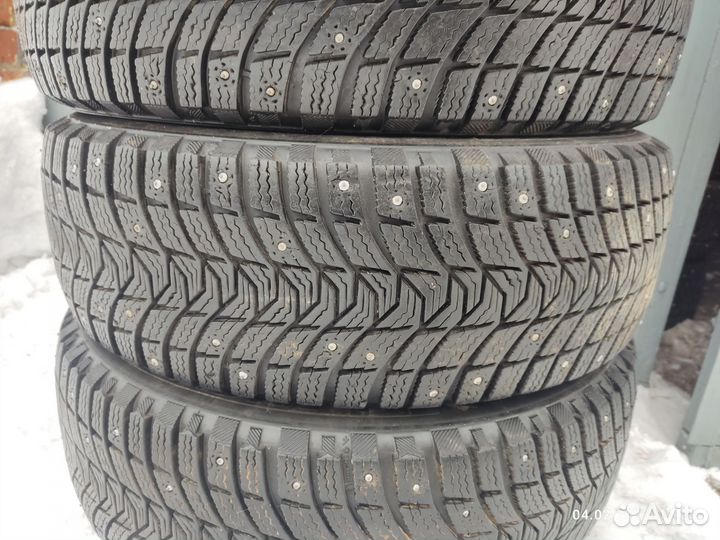 Michelin X-Ice North 3 215/60 R17 100T