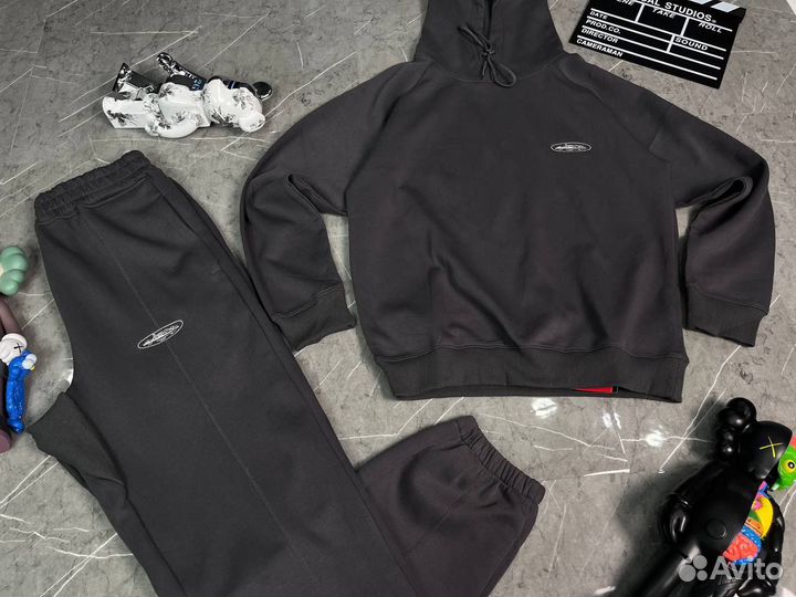 Спортивный костюм corteiz