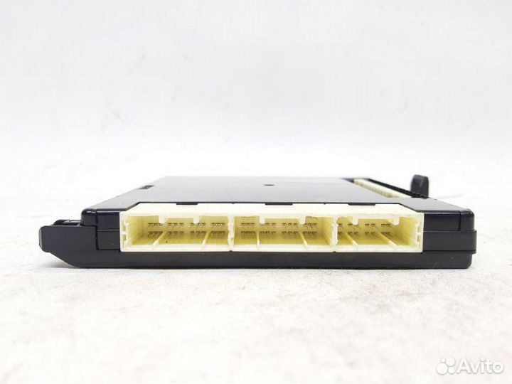 Блок управления бортовой сетью Lexus Ct200H ZWA10