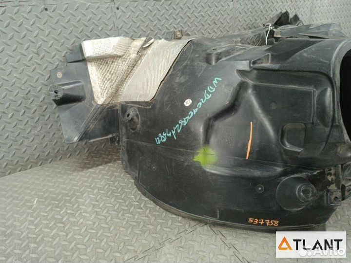 Подкрылок передний правый mercedes-benz C-class