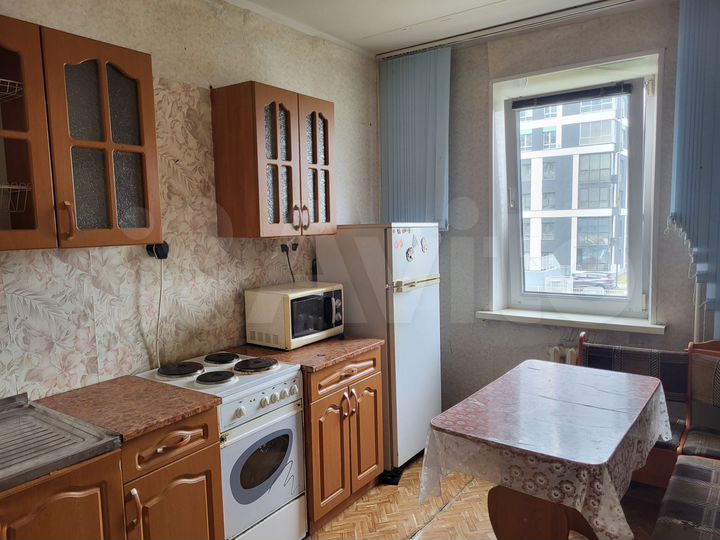 2-к. квартира, 51 м², 3/10 эт.