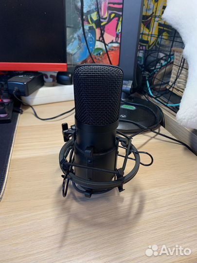 Микрофон студийный Maono