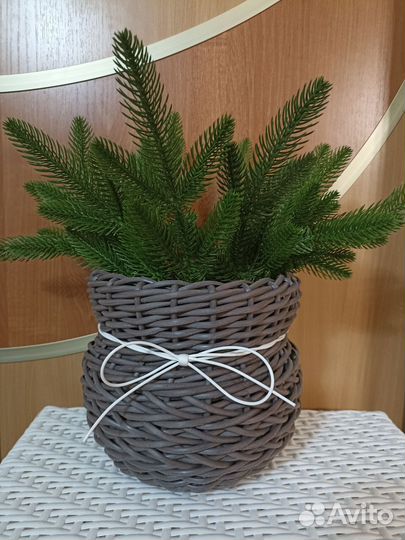 Кашпо из ротанга