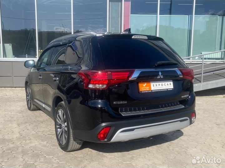 Mitsubishi Outlander 2.0 CVT, 2018, 71 300 км