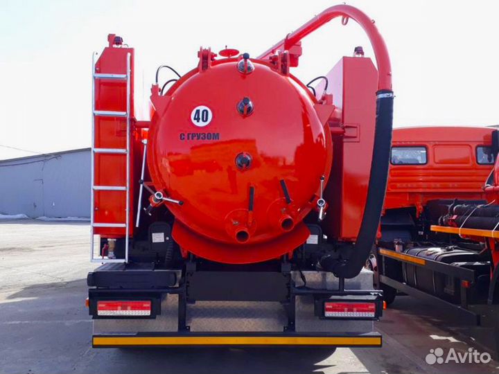 Комбинированная машина ко-560 на шасси камаз 65115