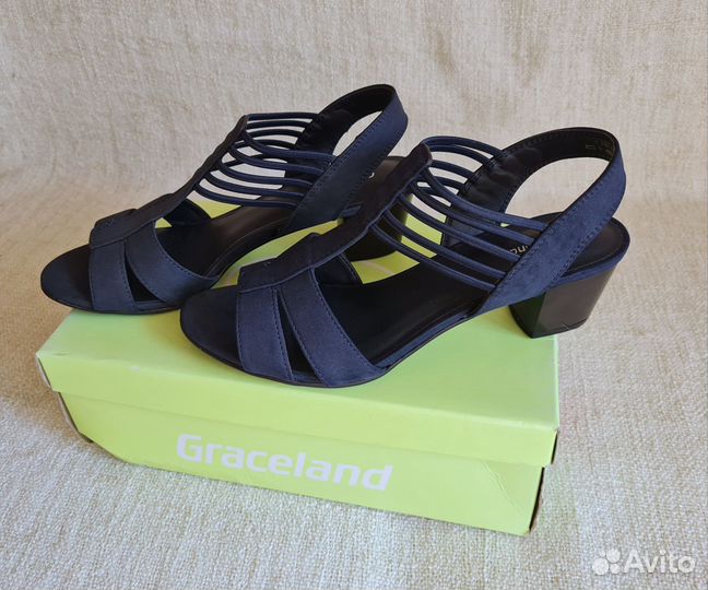 Новые босоножки женские на каблуке 40