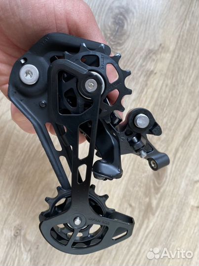 Переключатель и манетки Shimano Deore M6100