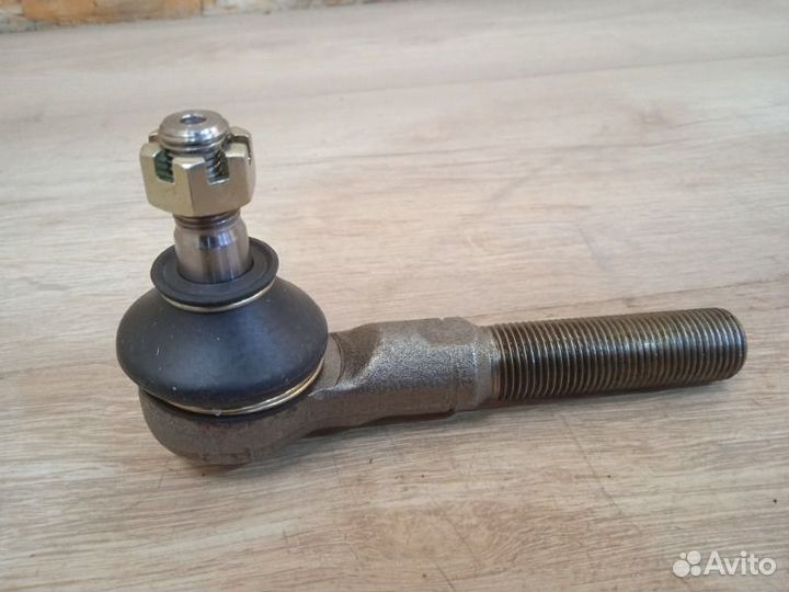 Наконечник рулевой передний Toyota Crown 1988-1997