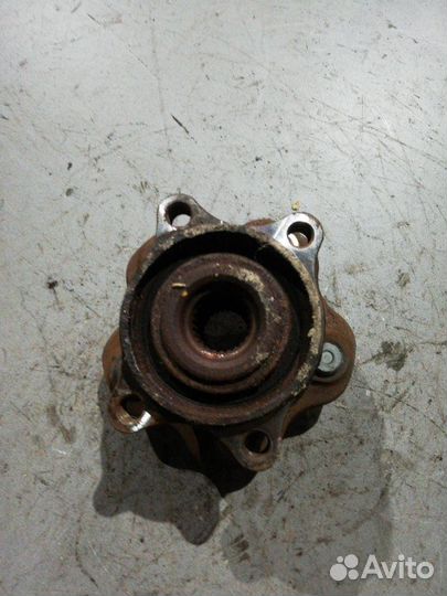 Ступица задняя Nissan X-Trail NT-31 2.0 MR20DE