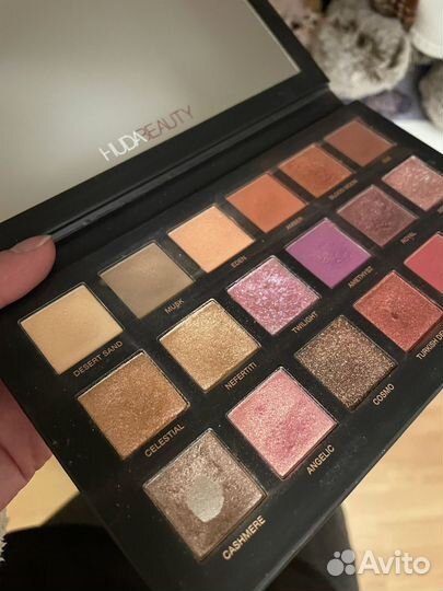 Huda beauty desert dusk палетка теней