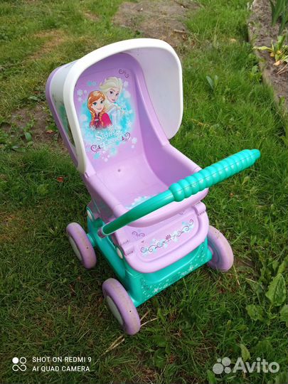 Кукольная коляска для куклы