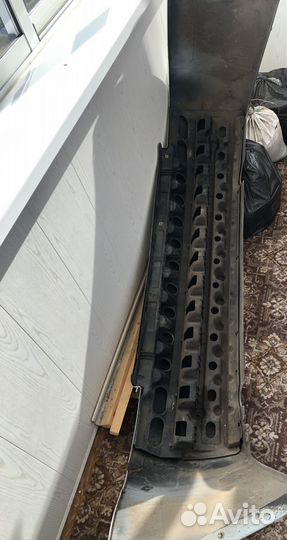 Задний бампер priora белый