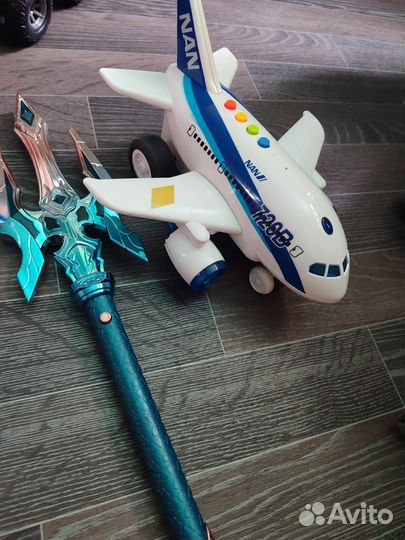 Машинки,самолёт, магический жезл