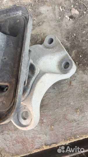 Опора двигателя левая Chery Tiggo 5 I (2014–2016)