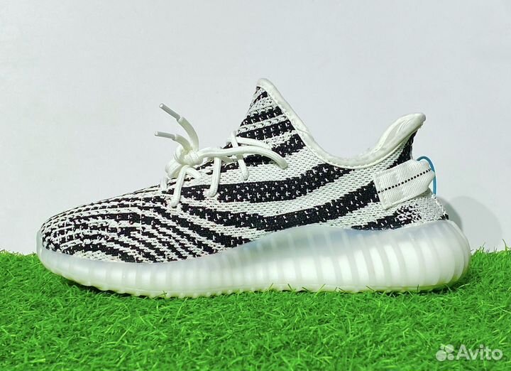 Кроссовки Adidas Yeezy Boost Zebra 350 Lux