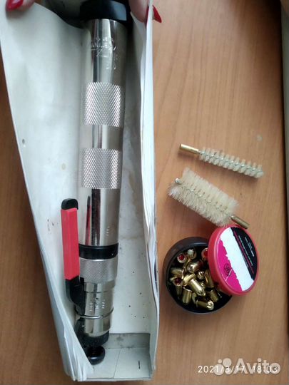 Устройство для оглушения скота