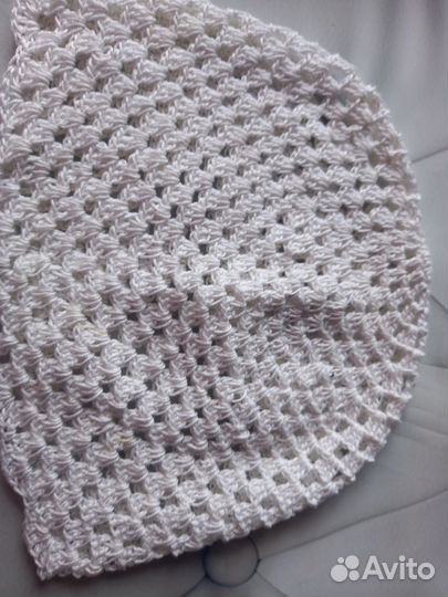 Вязаная шапка детская весна