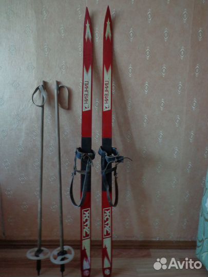 Лыжи деревянные с палками СССР