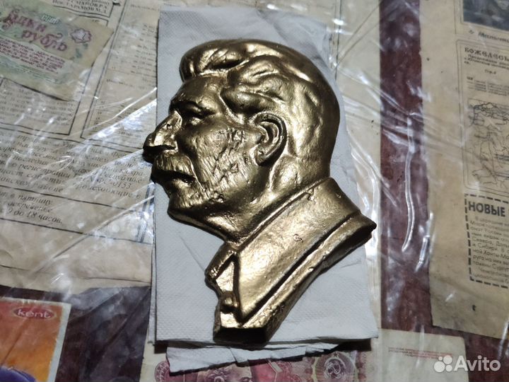 Барельеф / И.В. Сталин